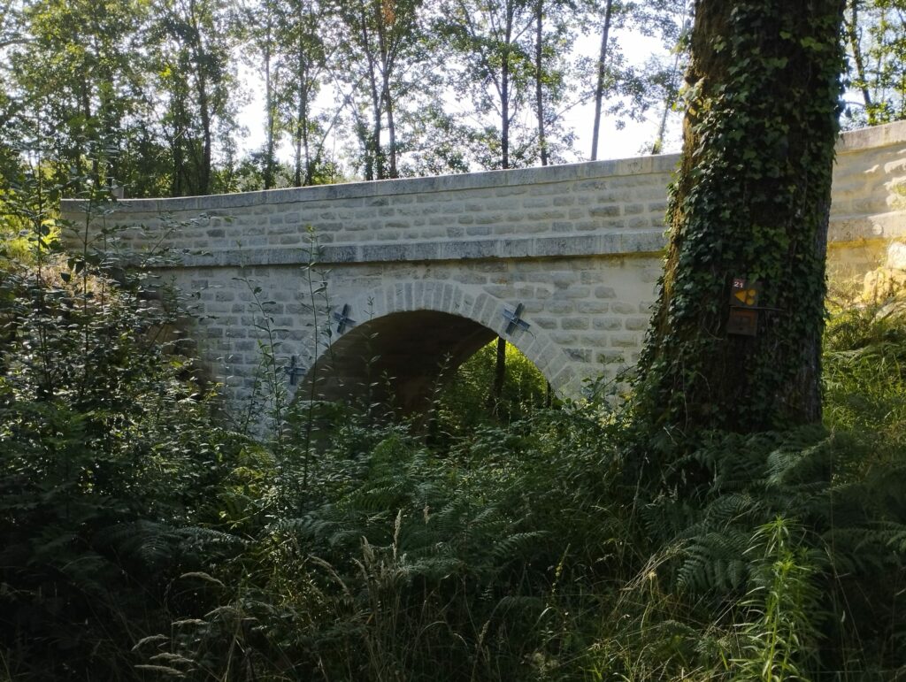 pont présent sur la cani-randonnée de chevanceaux, photo prise pendant le repérage